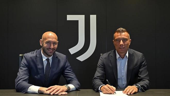 铁与官方步 铁与官方步